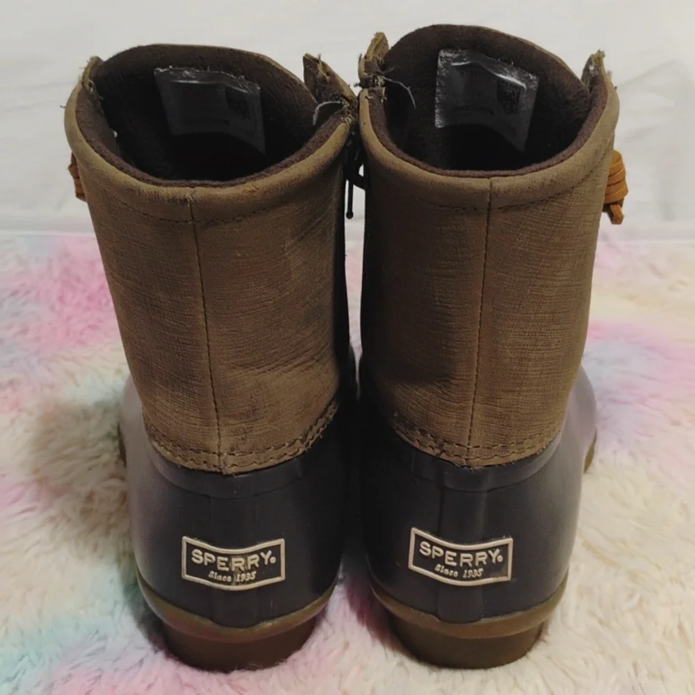 (X-102) SALE! Sperry Saltwater Duck Boots Sz.8 Hardly Worn